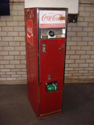 Coca Cola machine Cavalier 55  uit 1961 beschikbaar voor biedingen