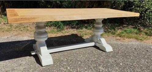 Kasteel tafel. Wit/blank hout, Antiek en Kunst, Antiek | Meubels | Tafels, Ophalen