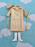 Barbie vintage regenjasje enz. #949. (1964), Ophalen of Verzenden, Gebruikt, Kleertjes