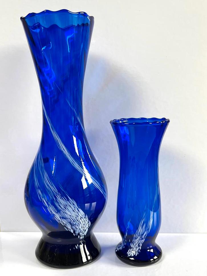 Vintage decoratieve kobaltblauwe vazen uit de jaren ‘70, Antiek en Kunst, Antiek | Vazen, Ophalen