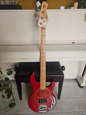 Hudson 4-snarige Basgitaar - Rood beschikbaar voor biedingen
