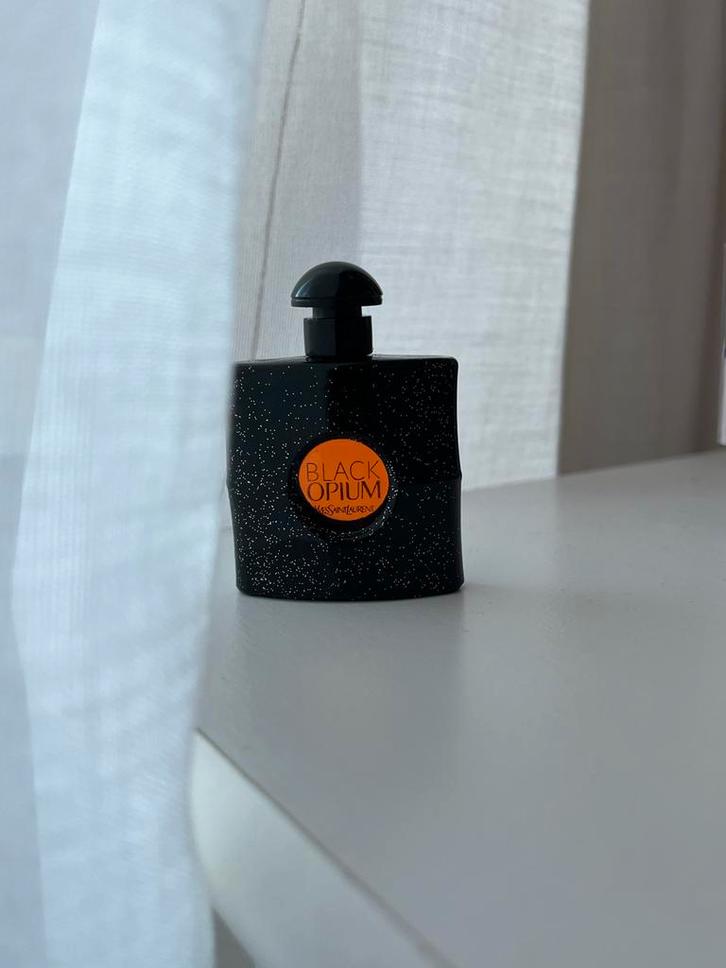 Yves Saint Laurent Black Opium Miniatuur, Sieraden, Tassen en Uiterlijk, Uiterlijk | Parfum, Nieuw, Verzenden