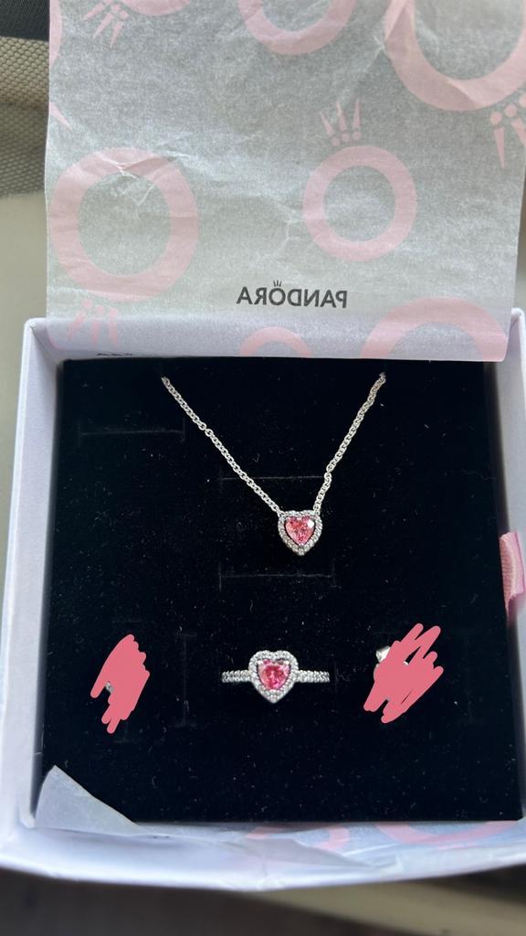 Pandora set, Sieraden, Tassen en Uiterlijk, Bedels, Zo goed als nieuw, Pandora, Zilver, 2 of 3 bedels, Met strass, Ophalen of Verzenden