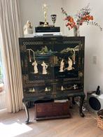 Televisie kast met antieke bewerkingen, Antiek en Kunst, Ophalen