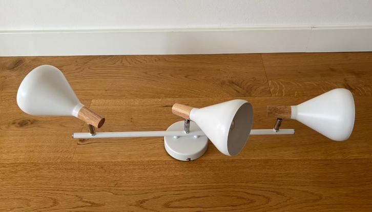Witte plafondlamp met 3 spots, inclusief dimbare lichten, Huis en Inrichting, Lampen | Plafondlampen, Zo goed als nieuw, Hout
