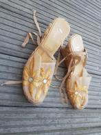 Espadrilles sleehak, Beige, Ophalen of Verzenden, Espadrilles of Moccasins, Gedragen