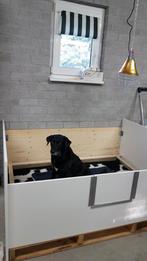 Werpkist grote hond 1.22 x 1.64 te koop of te huur, Dieren en Toebehoren, Hondenhokken, Ophalen, Zo goed als nieuw, 110 cm of meer