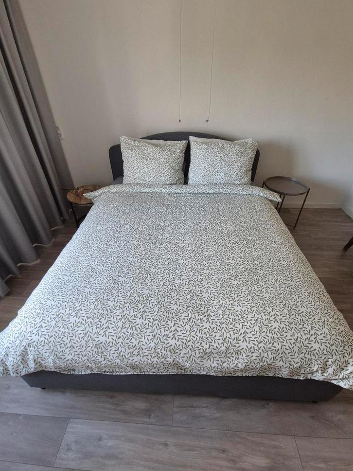 HAUGA Bed 160x200 + Matras & Lades, Huis en Inrichting, Slaapkamer | Bedden, Gebruikt, Tweepersoons, 160 cm, 200 cm, Stof, Grijs