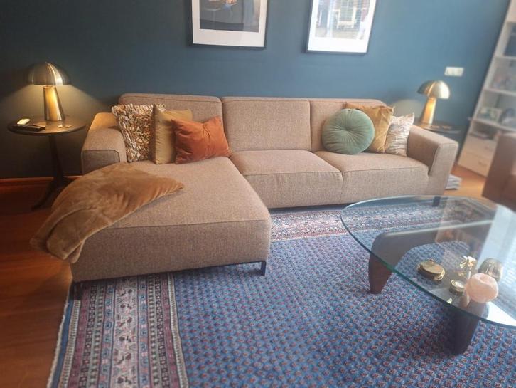 Eigentijdse loungebank, Huis en Inrichting, Banken | Bankstellen, Zo goed als nieuw, Rechte bank, Driepersoons, 250 tot 300 cm
