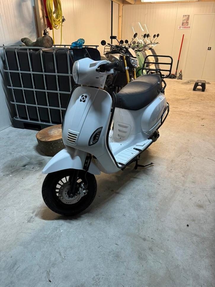 ️ Scooters Te Koop – Betrouwbaar & Voordelig!, Fietsen en Brommers, Snorfietsen en Snorscooters, Zo goed als nieuw, Overige merken