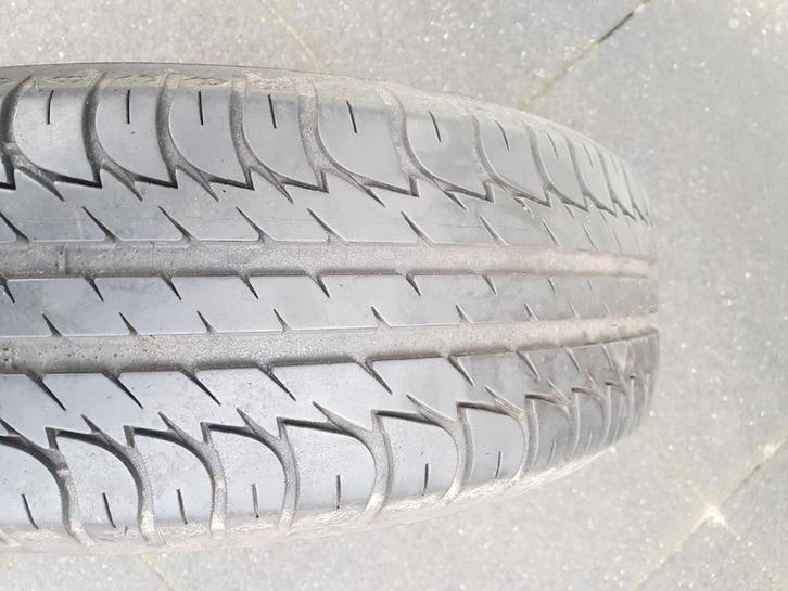 Te koop band 195 65 15 zomer, Auto diversen, Overige Auto diversen, Ophalen