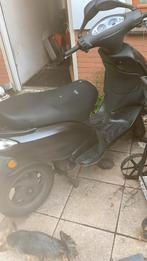 Zwarte scooter rijd zonder papieren ophalen Dordrecht, Ophalen, Gebruikt, Overige typen