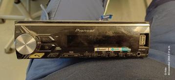 Pioneer autoradio met Bluetooth USB En AUX  beschikbaar voor biedingen