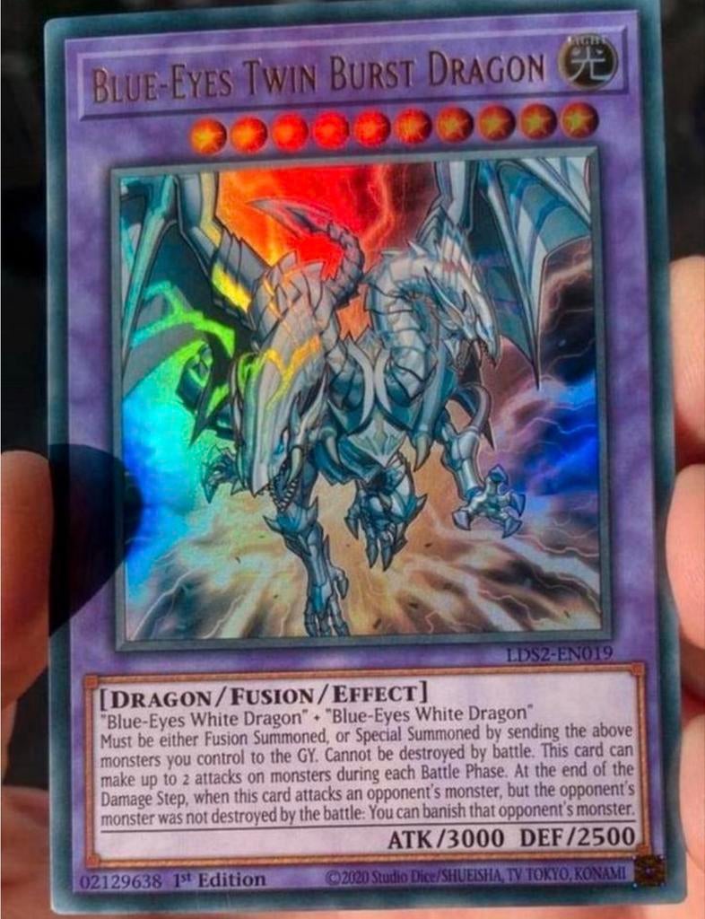 Yu-Gi-Oh! Blue Eyes Twin Burst Dragon LDS2 1st Mint !, Ophalen of Verzenden, Zo goed als nieuw, Losse kaart, Foil