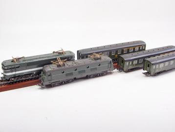 Setje Franse locs en wagons beschikbaar voor biedingen
