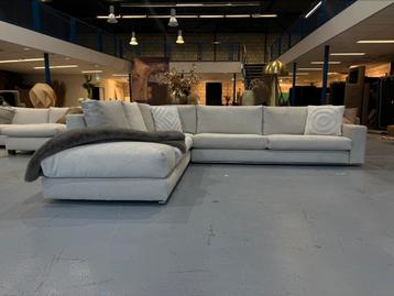 MOET WEG! Viebiffe  Loungebank| Nieuwstaat beschikbaar voor biedingen