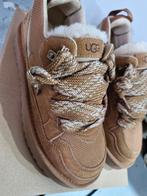 UGG Lowmel Chestnut schoenen, Ophalen of Verzenden, Zo goed als nieuw
