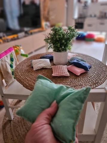 Pittenzakjes 1,25 per stuk beschikbaar voor biedingen