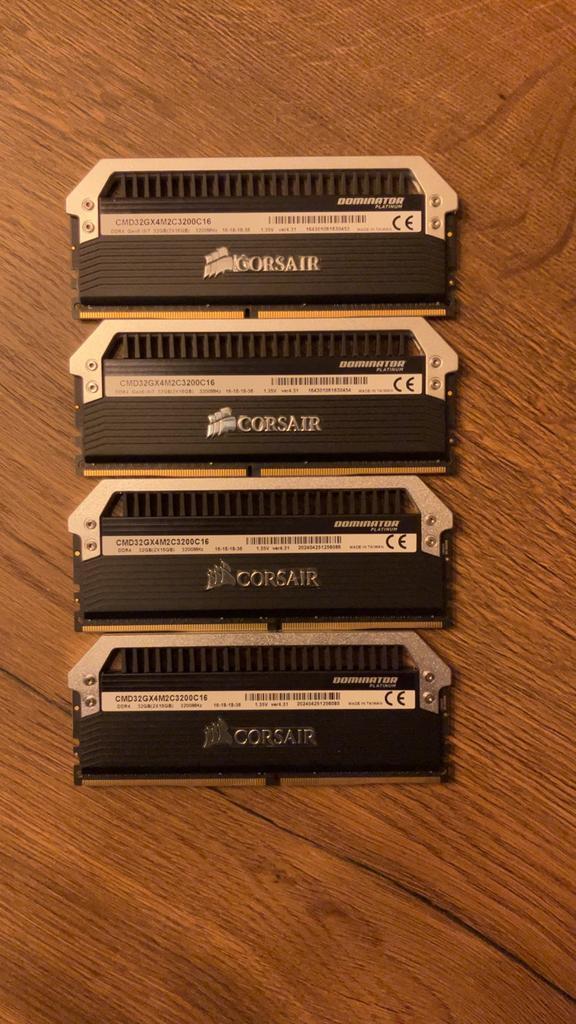Corsair Dominator DDR4 64GB (4x16GB) 3200MHz CL16 geheugen, Computers en Software, RAM geheugen, Zo goed als nieuw, Desktop, 64 GB