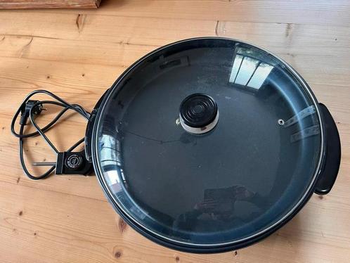 Pizza pan hapjespan rond 40 cm 1500 w, Huis en Inrichting, Keuken | Potten en Pannen, Gebruikt, Overige typen, Overige materialen
