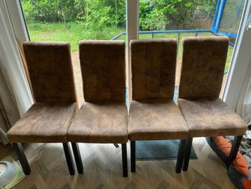 4 gratis stoelen  beschikbaar voor biedingen