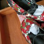 Skull & Roses gothic schoenen  maat 38 Mudd, Kleding | Dames, Schoenen, Mudd, Ophalen of Verzenden, Rood, Schoenen met hoge hakken