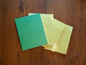 Gele en groene kaartjes beschikbaar voor biedingen