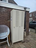 Grote lockerkast, Ophalen