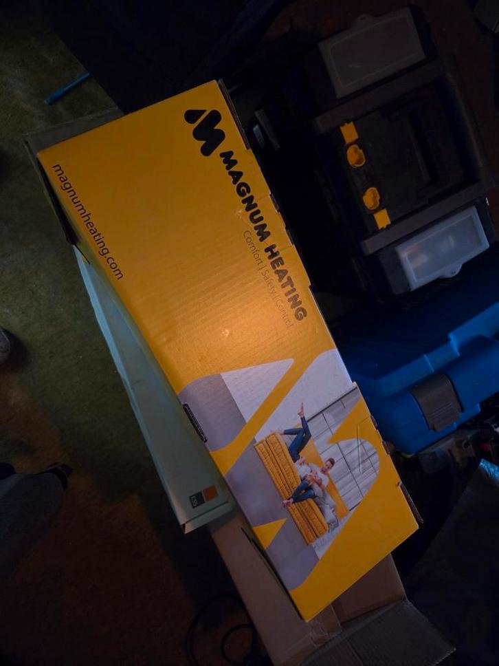 Magnum Heating Mat 150W/m2 met thermostaat - Nieuw in doos!, Audio, Tv en Foto, Accu's en Batterijen, Nieuw, Oplaadbaar, Ophalen of Verzenden