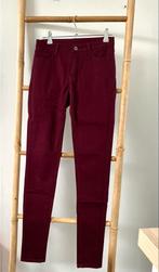 Bordeaux rode jeans maat XS Vila Nieuw, Ophalen of Verzenden, Nieuw, Overige kleuren, W27 (confectie 34) of kleiner
