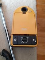 Miele stofzuiger 1400 watt, Ophalen, Zo goed als nieuw