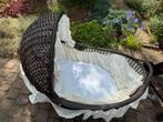 Vintage Rotan wieg, bruin met stof en matras. Compleet, Ophalen of Verzenden, Gebruikt, Wieg