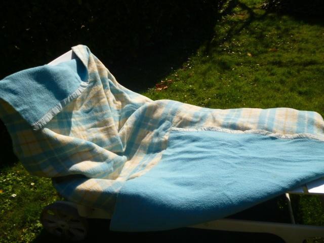 Orlon deken Hatema 240 x 200 cm 2 pers ruit, Huis en Inrichting, Woonaccessoires | Plaids en Woondekens, Gebruikt, Ophalen of Verzenden