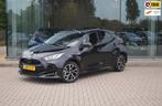 Toyota Yaris 1.5 Hybrid Dynamic | Achteruitrijcamera | Carpl, Gebruikt, Zwart, 4 cilinders, 450 kg