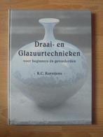 Draai- en glazuurtechnieken - Karel Kurstjens (1995), Kleien en Boetseren, Ophalen of Verzenden, Zo goed als nieuw
