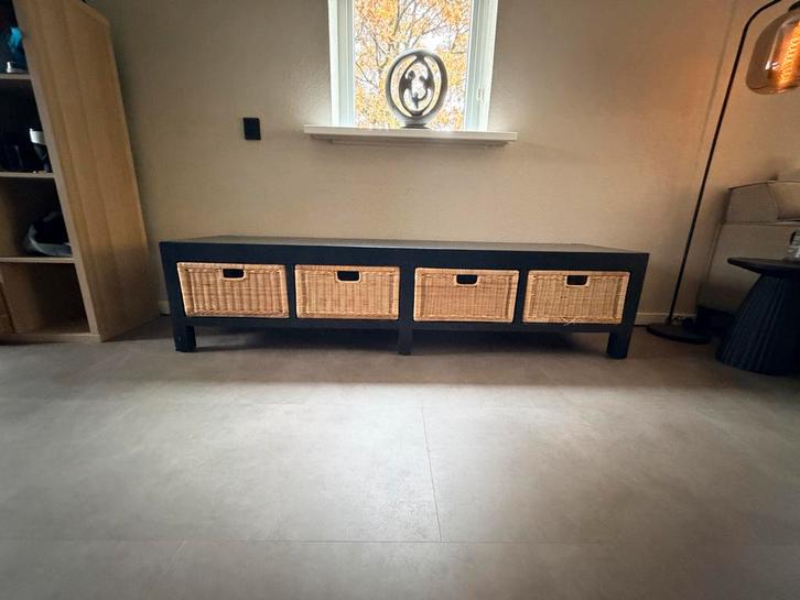 Zwarte Tv-kast met 4 manden, Huis en Inrichting, Kasten | Televisiemeubels, Gebruikt, Minder dan 100 cm, 150 tot 200 cm, 25 tot 50 cm