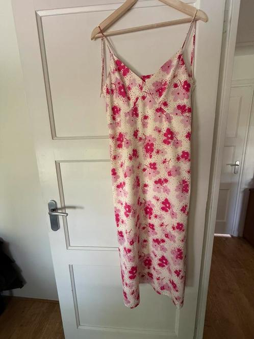 Nieuwe, nooit gedragen jurk Fabienne Chapot, Kleding | Dames, Jurken, Nieuw, Maat 38/40 (M), Roze, Onder de knie, Ophalen of Verzenden