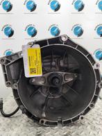 BMW 1 SERIES F20 116I  TRANSMISSIE / VERSNELLINGSBAK 2012, Auto-onderdelen, Ophalen of Verzenden, Gebruikt, Stiba lid