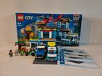Lego City 60371 - Hoofdkwartier Hulpdiensten COMPLEET, Kinderen en Baby's, Speelgoed | Duplo en Lego, Ophalen of Verzenden, Zo goed als nieuw