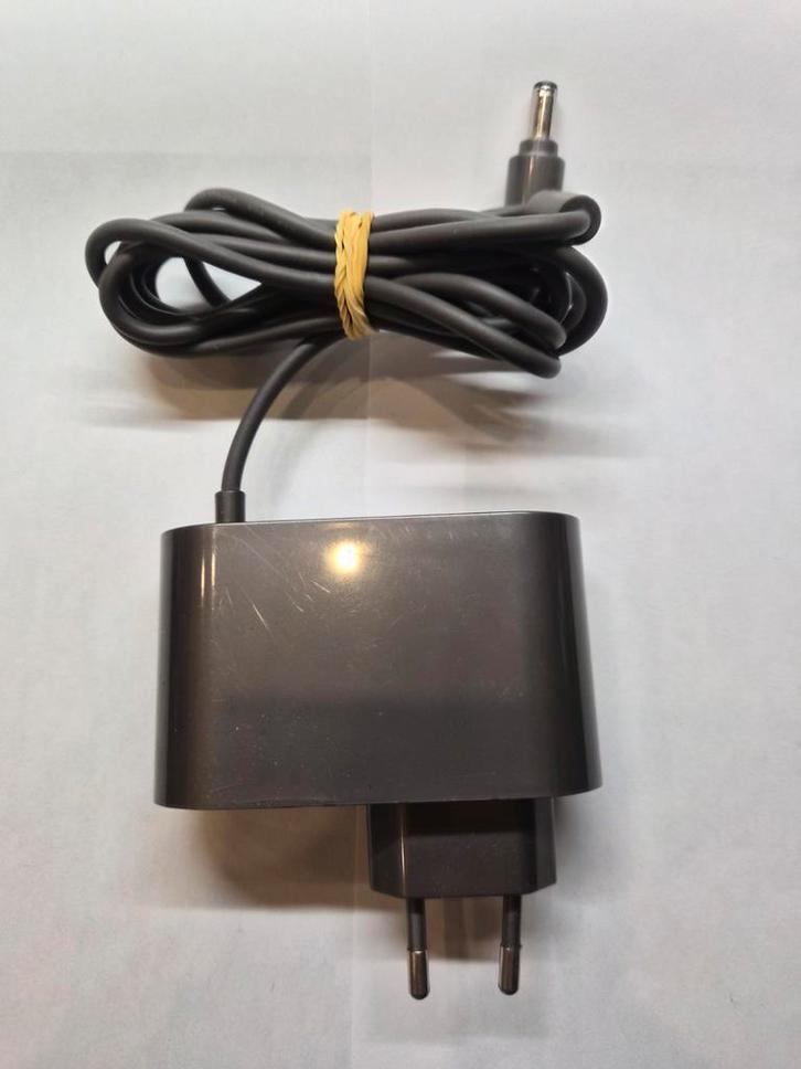 Dyson V6 / V7 / V8 / 967813-03 oplader 26.01V 0.78A Adapter, Witgoed en Apparatuur, Stofzuigers, Gebruikt, Stofzuiger, Ophalen of Verzenden