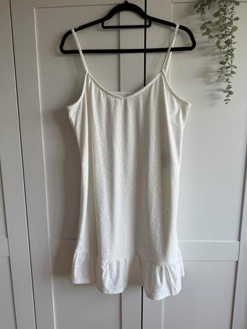 Vila, wit zomerjurkje (XL) in zachte tricot broderie beschikbaar voor biedingen