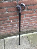 mooie metalen wandelstok, met gemzenkop, Ophalen of Verzenden, Zo goed als nieuw