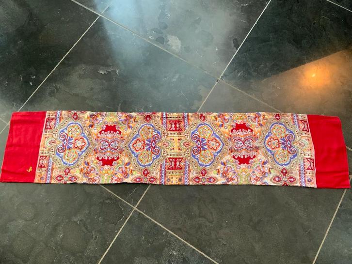 OILILY VINTAGE SJAAL, Kleding | Dames, Mutsen, Sjaals en Handschoenen, Gedragen, Sjaal, Maat 46/48 (XL) of groter, Verzenden