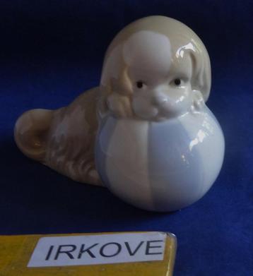 SPAANS BEELD * HONDJE MET BAL * Gemerkt * beschikbaar voor biedingen