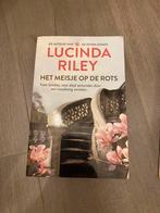 Lucinda Riley, Het meisje op de rots. 1x gelezen., Nieuw, Lucinda Riley, Ophalen of Verzenden