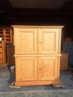 Oud grenen wandmeubel