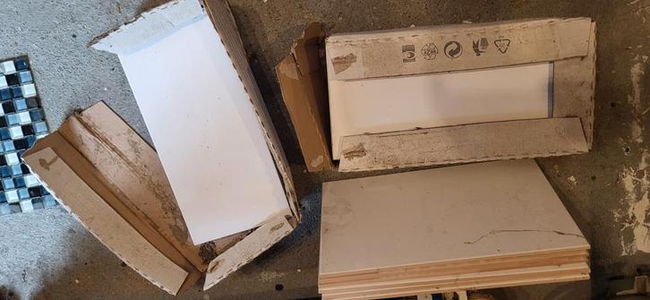 Restant Wand- en Vloertegels, Doe-het-zelf en Verbouw, Tegels, Gebruikt, Wandtegels, Keramiek, 40 tot 60 cm, 20 tot 40 cm, Minder dan 5 m²
