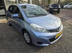 Toyota Yaris 1.0 VVT-i Now | 1E EIGENAAR | 12MND GARANTIE |, Euro 5, Stof, Gebruikt, 750 kg