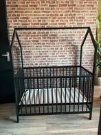 Ledikant bedhuisje + matras, Kinderen en Baby's, Ophalen, Gebruikt, Minder dan 140 cm, Matras