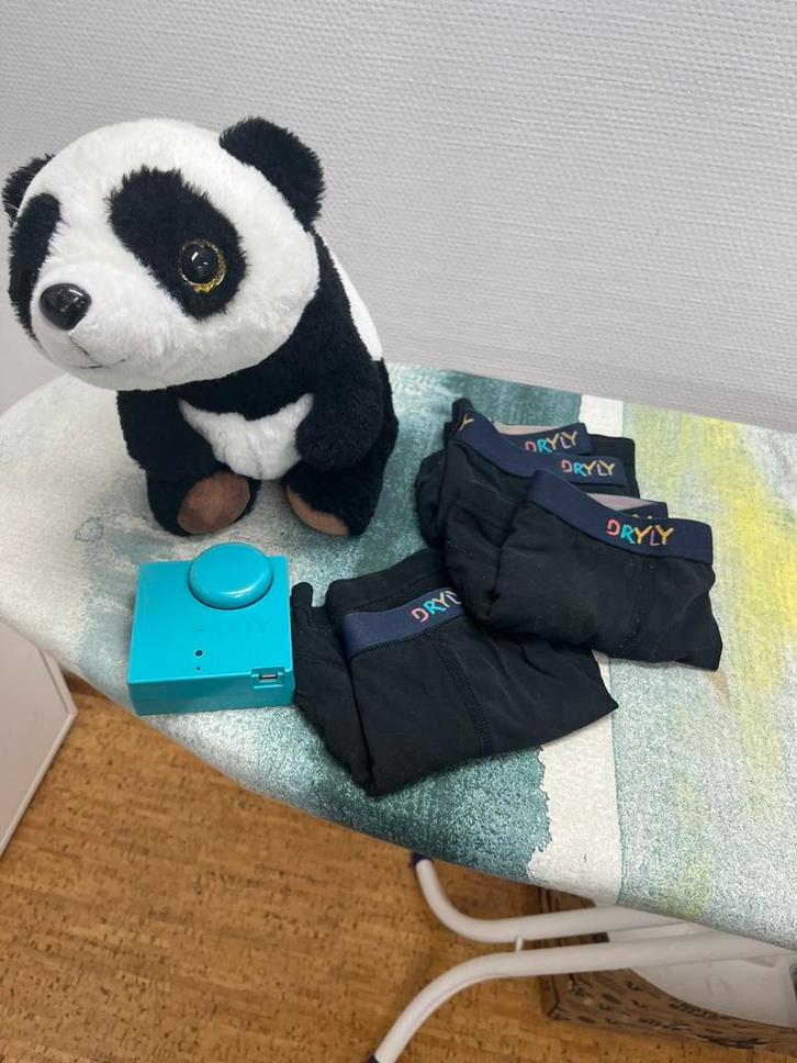 Dryly plaswekker met trilfunctie (startpakket Hero) m122/128, Kinderen en Baby's, Overige Kinderen en Baby's, Zo goed als nieuw